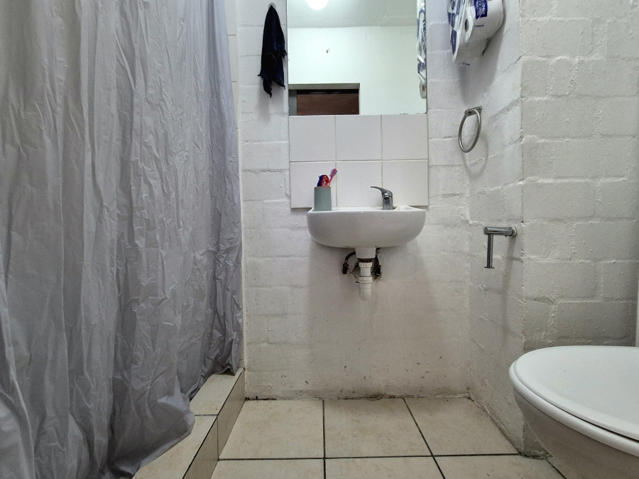 1 Bedroom Property for Sale in Wynberg Western Cape